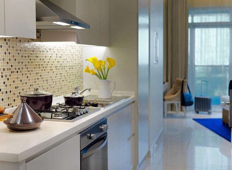 Damac Maison The Vogue Дубай Екстер'єр фото A typical kitchen