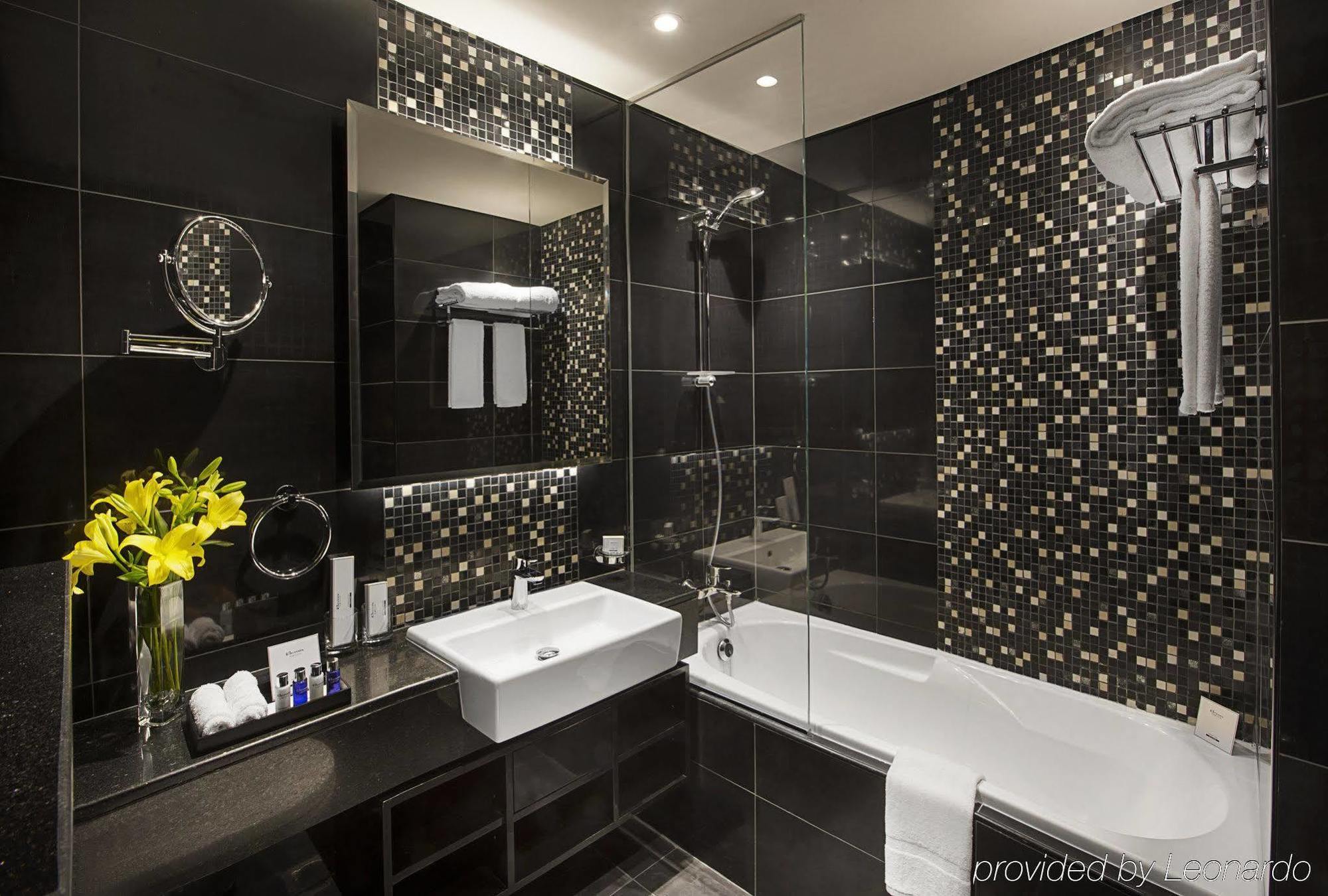 Damac Maison The Vogue Дубай Екстер'єр фото Bathroom