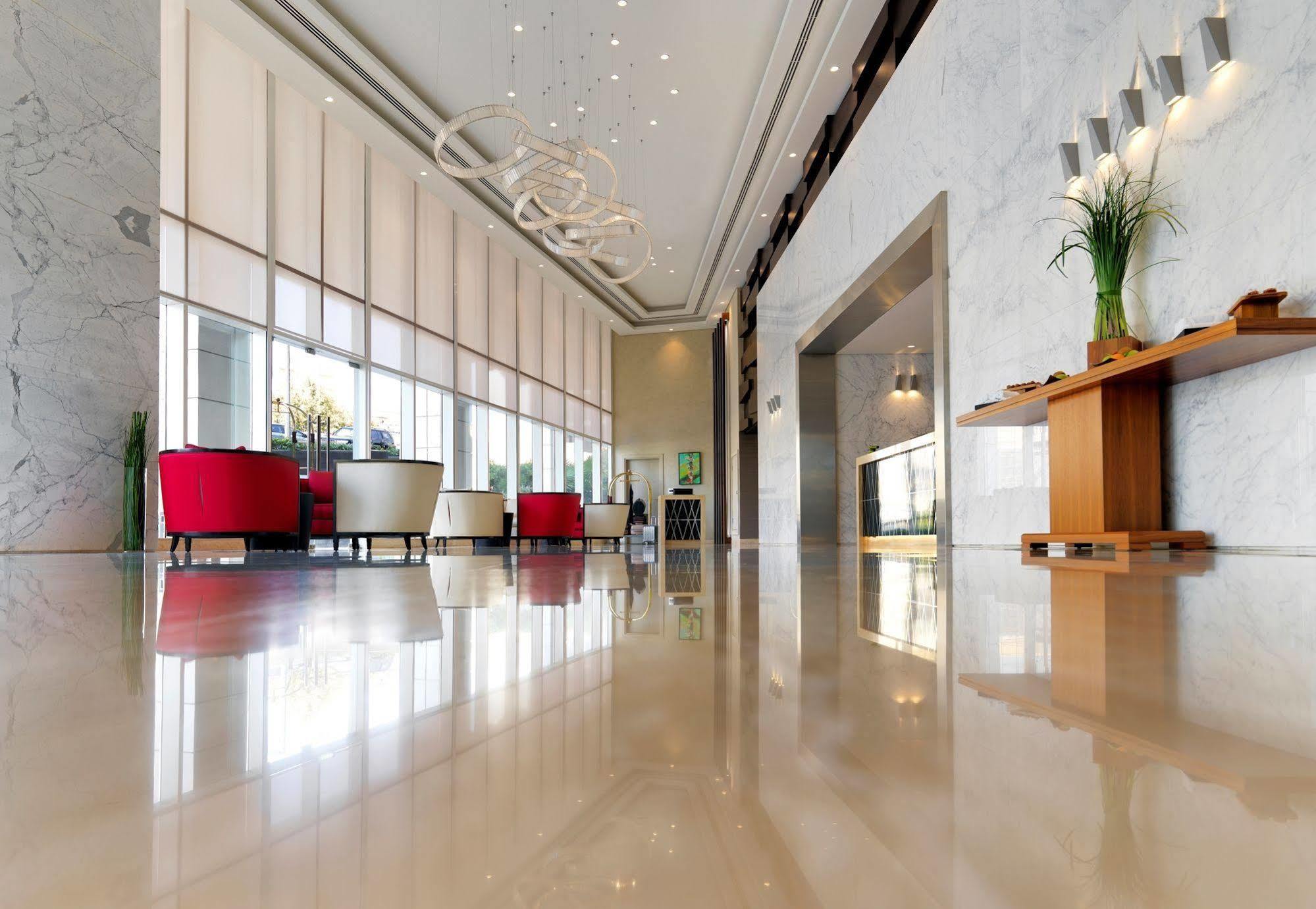 Damac Maison The Vogue Дубай Екстер'єр фото Lobby